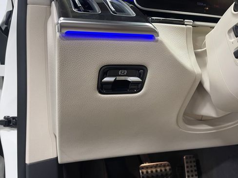 Certified 2022 Mercedes-Benz S 500 4MATIC w/ AMG Line Package image 22