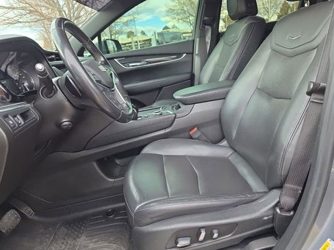 Used 2021 Cadillac XT5 Premium Luxury image 12