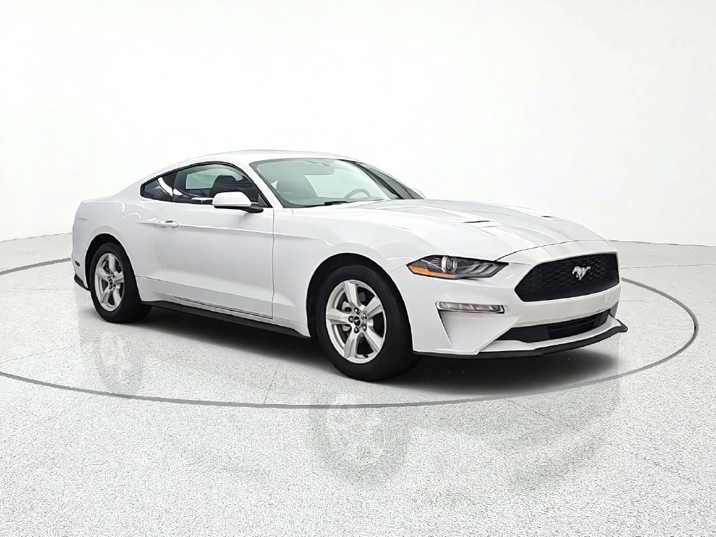 Used 2018 Ford Mustang Coupe RWD image 9