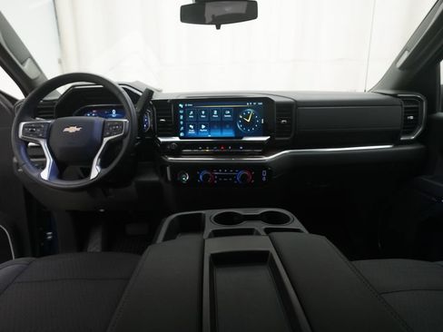 Used 2024 Chevrolet Silverado 1500 LT AWD/4WD image 17
