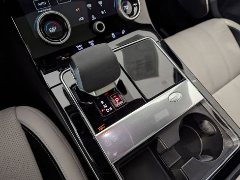 Used 2023 Land Rover Range Rover Velar S image 8