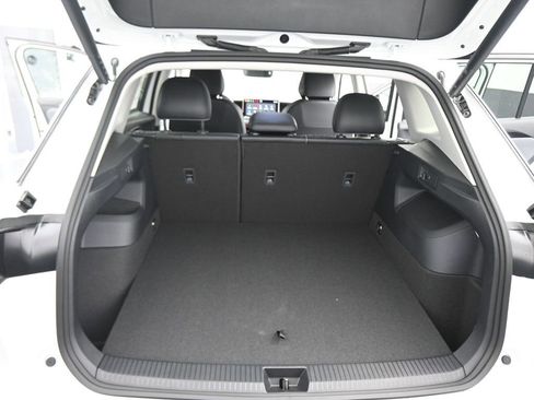 New 2026 Volkswagen Tiguan SE AWD/4WD image 39