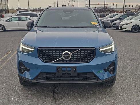 Used 2023 Volvo XC40 B5 Ultimate w/ Protection Package Premier image 16