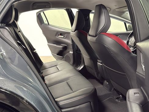 Used 2023 Toyota Prius Prime image 17