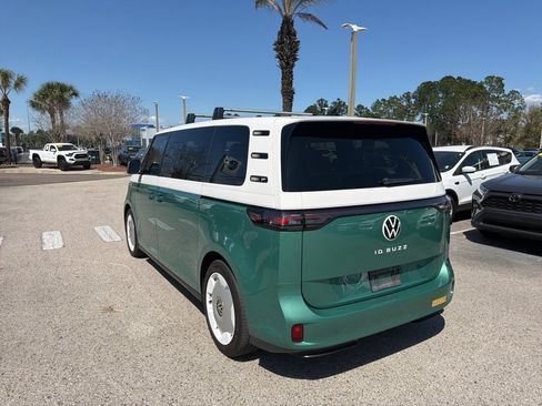 Used 2025 Volkswagen ID. Buzz 1st Edition image 5