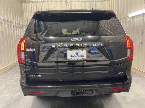 Used 2025 Ford Expedition Max Active AWD/4WD image 29