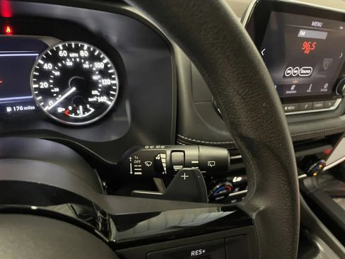Used 2023 Nissan Rogue SV FWD image 22