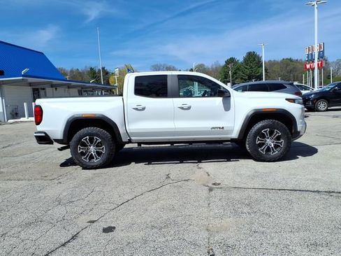 Used 2023 GMC Canyon AT4 w/ Technology Package AWD/4WD image 17