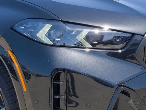 New 2026 BMW X6 xDrive40i w/ Premium Package image 6