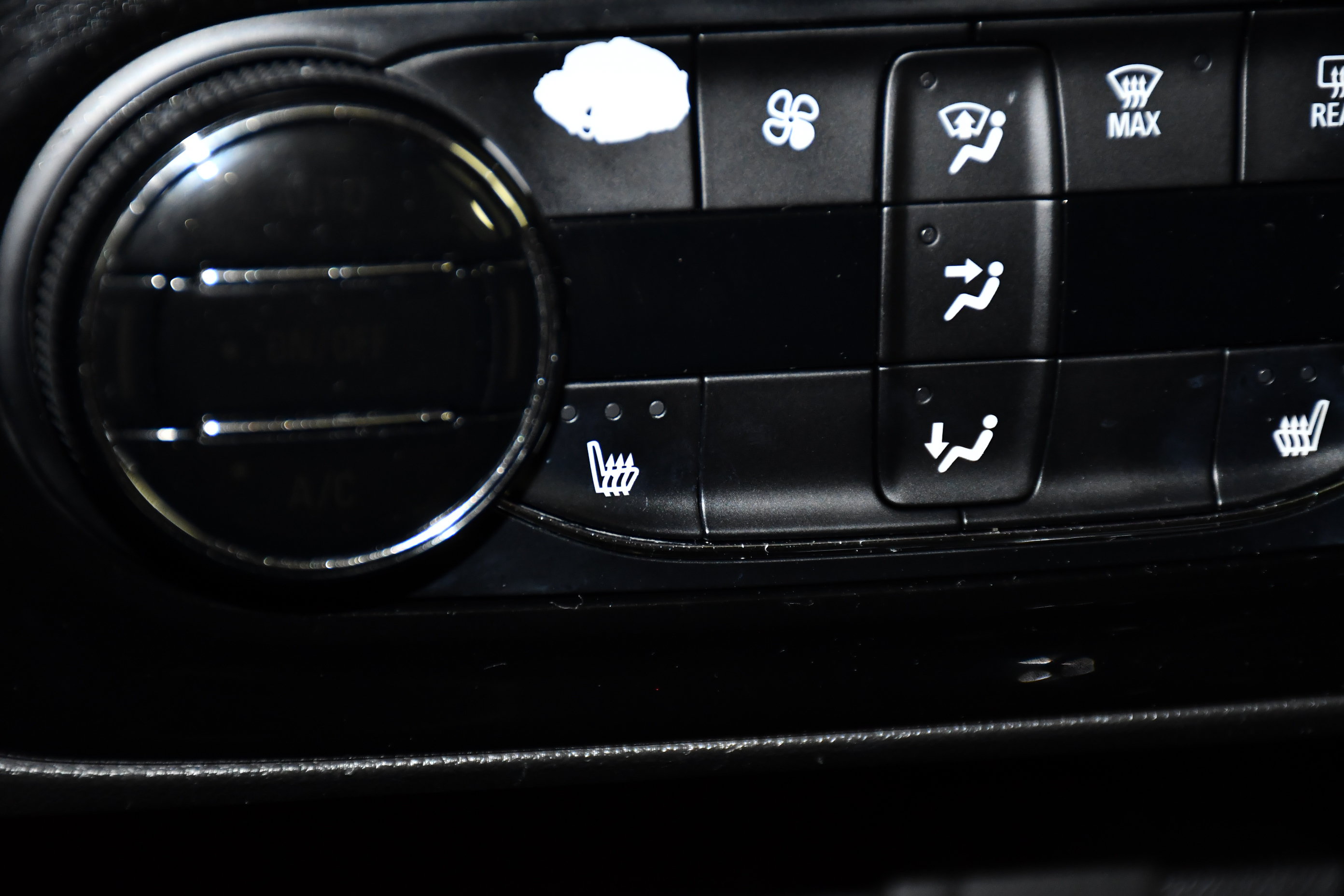 Used 2022 Buick Encore GX Essence w/ Advanced Technology Package FWD image 29