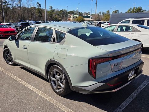 Used 2025 Kia K4 LXS image 6