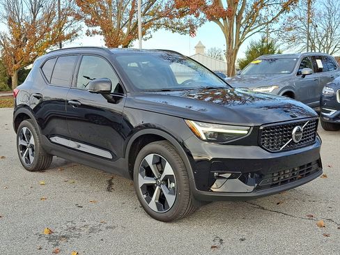 New 2026 Volvo XC40 B5 Plus w/ Protection Package Premier image 1