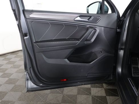 Used 2022 Volkswagen Tiguan SEL R-Line image 25