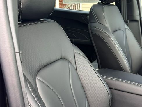 New 2025 Ford Escape SE w/ PHEV Premium Package image 10