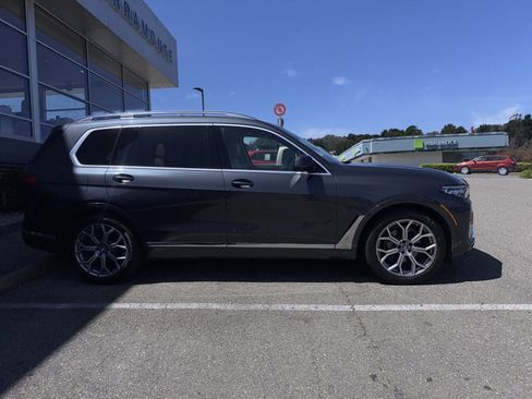Used 2020 BMW X7 xDrive40i w/ Premium Package AWD/4WD image 8
