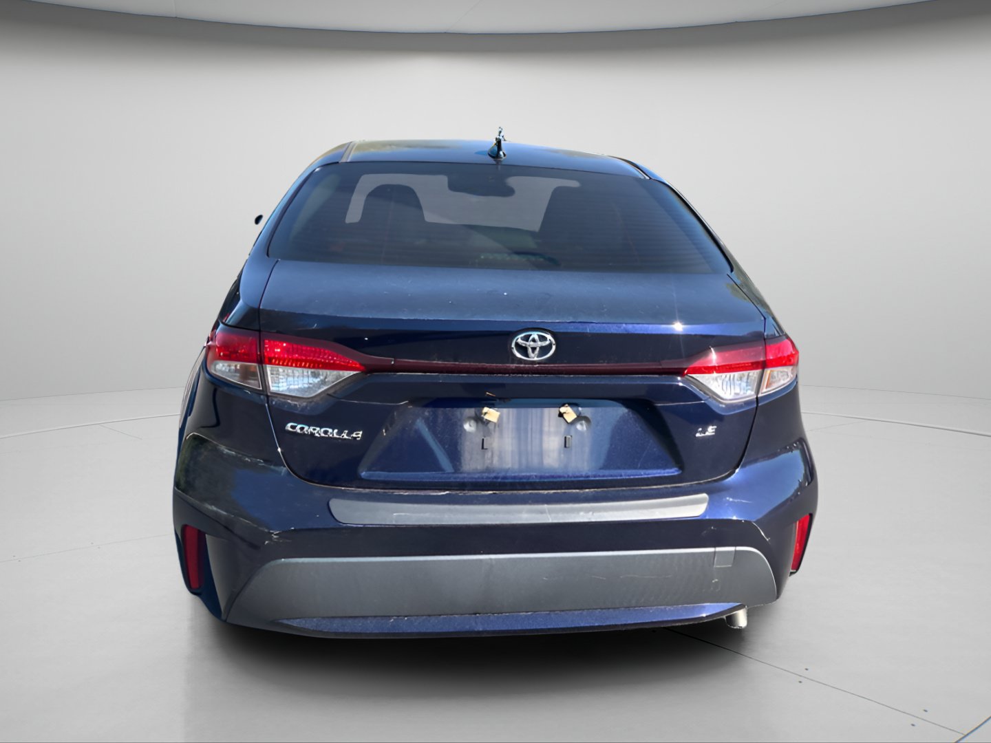 Used 2021 Toyota Corolla LE w/ Carpet Mat Package (TMS) FWD image 6
