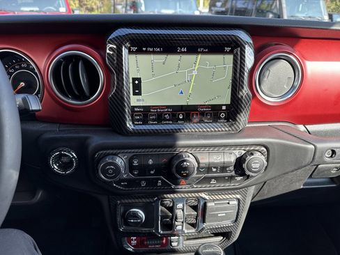 Used 2023 Jeep Gladiator Rubicon w/ Cold Weather Group image 21