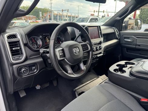 Used 2022 RAM 3500 Big Horn AWD/4WD image 11