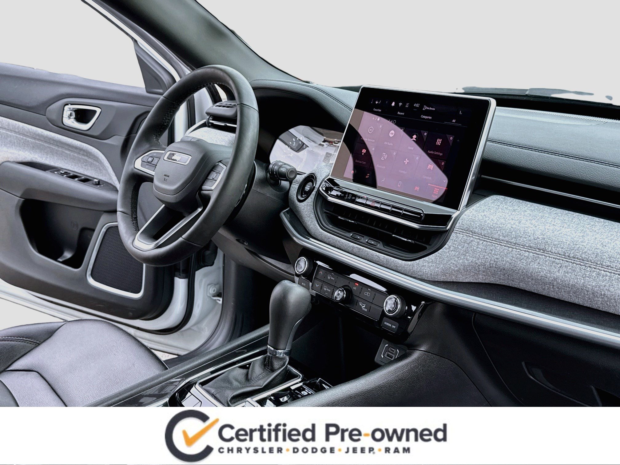 Used 2024 Jeep Compass Latitude AWD/4WD image 15