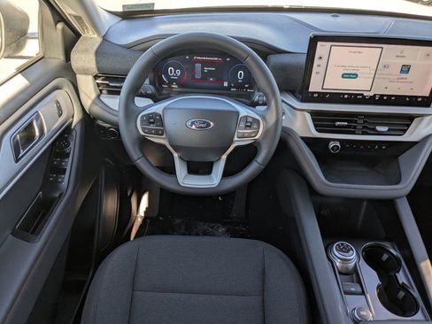 New 2026 Ford Explorer Active image 17
