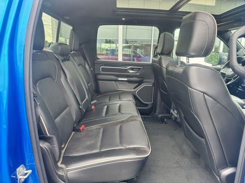 Used 2022 RAM 1500 Laramie AWD/4WD image 12