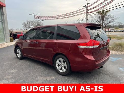 Used 2014 Toyota Sienna L image 32