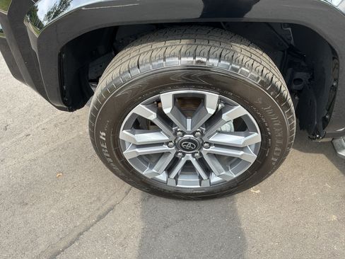 Used 2025 Toyota 4Runner Limited AWD/4WD image 15