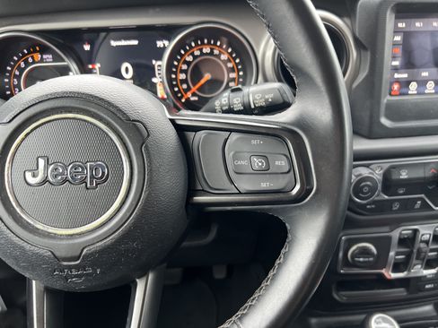Used 2018 Jeep Wrangler Unlimited Sport S AWD/4WD image 20