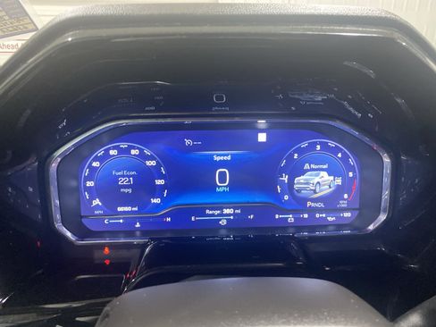 Used 2023 Chevrolet Silverado 1500 LT AWD/4WD image 23