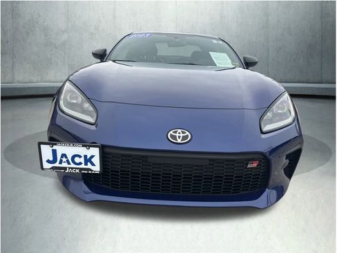 Used 2023 Toyota GR86 Premium w/ ALL Weather Mat Package (TMS) image 9