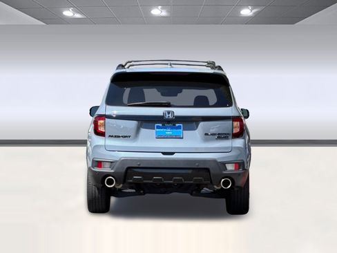 Used 2025 Honda Passport Black Edition image 9