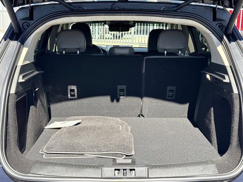 New 2026 Lincoln Corsair Premiere image 11