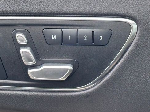 Used 2019 Mercedes-Benz GLA 250 4MATIC image 24