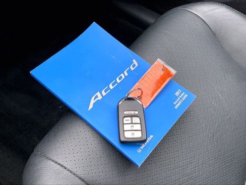 Used 2017 Honda Accord EX-L image 15