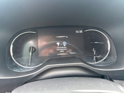 Used 2025 Toyota RAV4 XLE AWD/4WD image 6