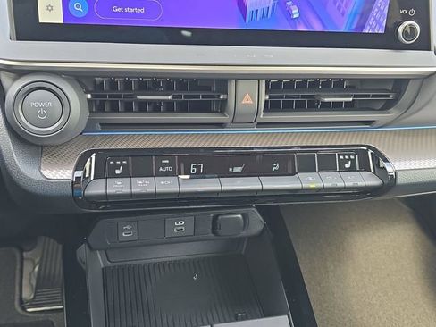 New 2026 Toyota Prius XLE FWD image 23