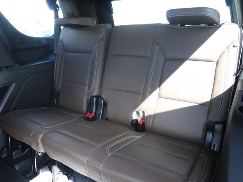 Used 2023 Chevrolet Tahoe High Country image 14