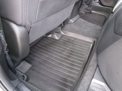 Used 2020 Subaru Forester Premium image 9