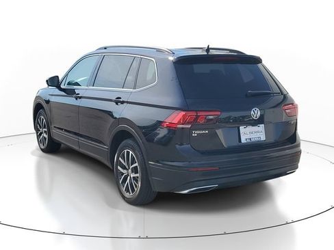 Used 2019 Volkswagen Tiguan SE w/ Panoramic Sunroof Package AWD/4WD image 3