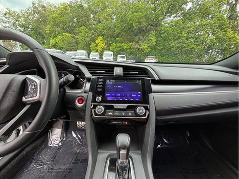 Used 2020 Honda Civic Sport image 11