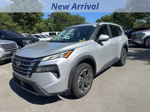 Used 2024 Nissan Rogue SV AWD/4WD image 1