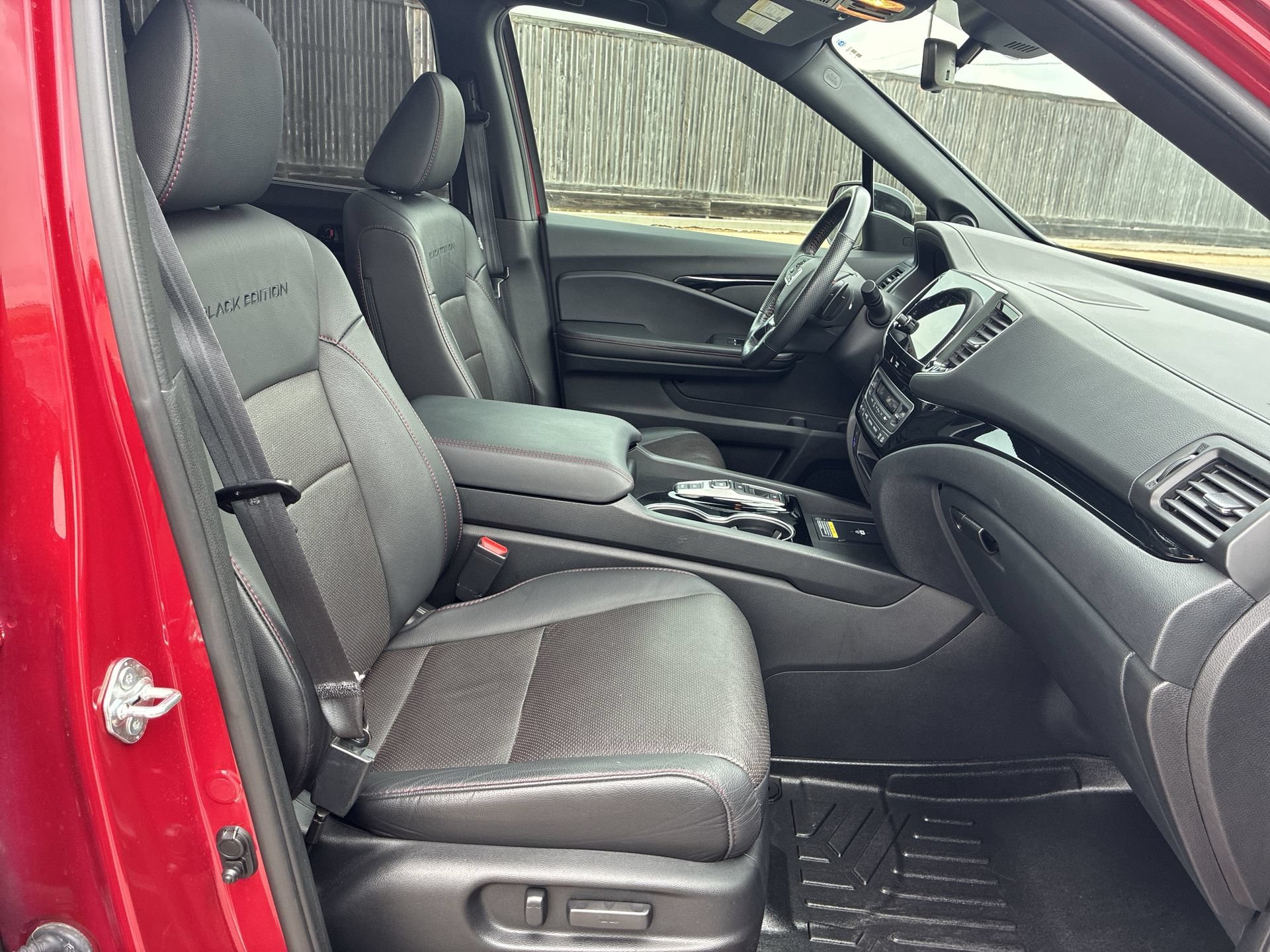 Certified 2024 Honda Passport Black Edition image 24
