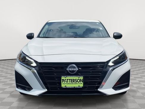 Used 2025 Nissan Altima 2.5 SV AWD/4WD image 2
