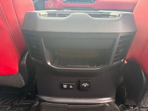 Used 2024 Toyota Tundra Limited image 33