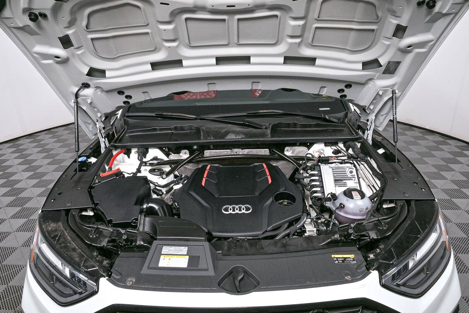 Used 2024 Audi SQ5 Premium Plus AWD/4WD image 36