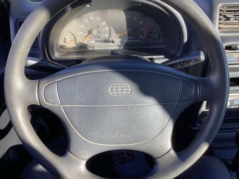 Used 1996 Geo Tracker 4WD 4-Door image 13