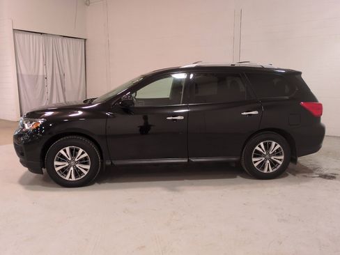 Used 2020 Nissan Pathfinder S FWD image 6
