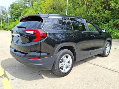 Used 2024 GMC Terrain SLE FWD image 6