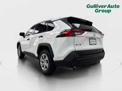 Used 2023 Toyota RAV4 LE FWD image 5