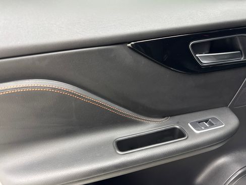 Used 2018 Jaguar F-PACE Prestige AWD/4WD image 41